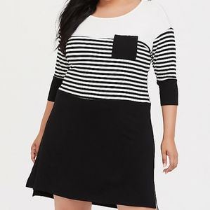 Torrid black and white dress NWOT